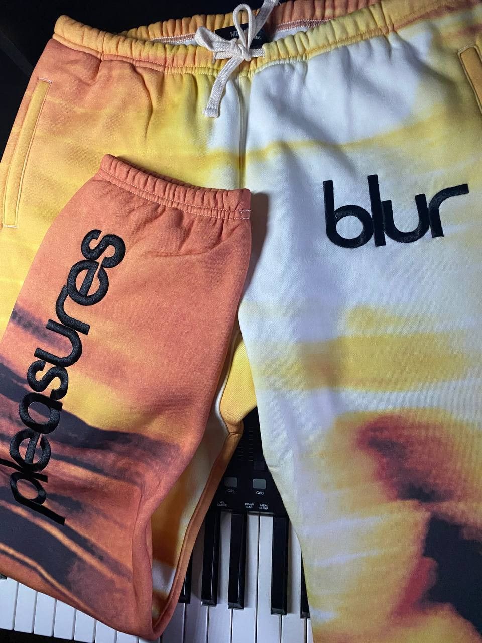 Pleasures Pleasures x Blur Sweatpants Size US 32 / EU 48 - 3 Thumbnail