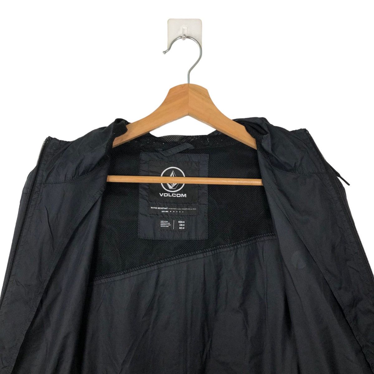 Japanese Brand 🔥90’s VINTAGE VOLCOM JAPAN MADE SURVIVAL JACKET Size US M / EU 48-50 / 2 - 11 Thumbnail