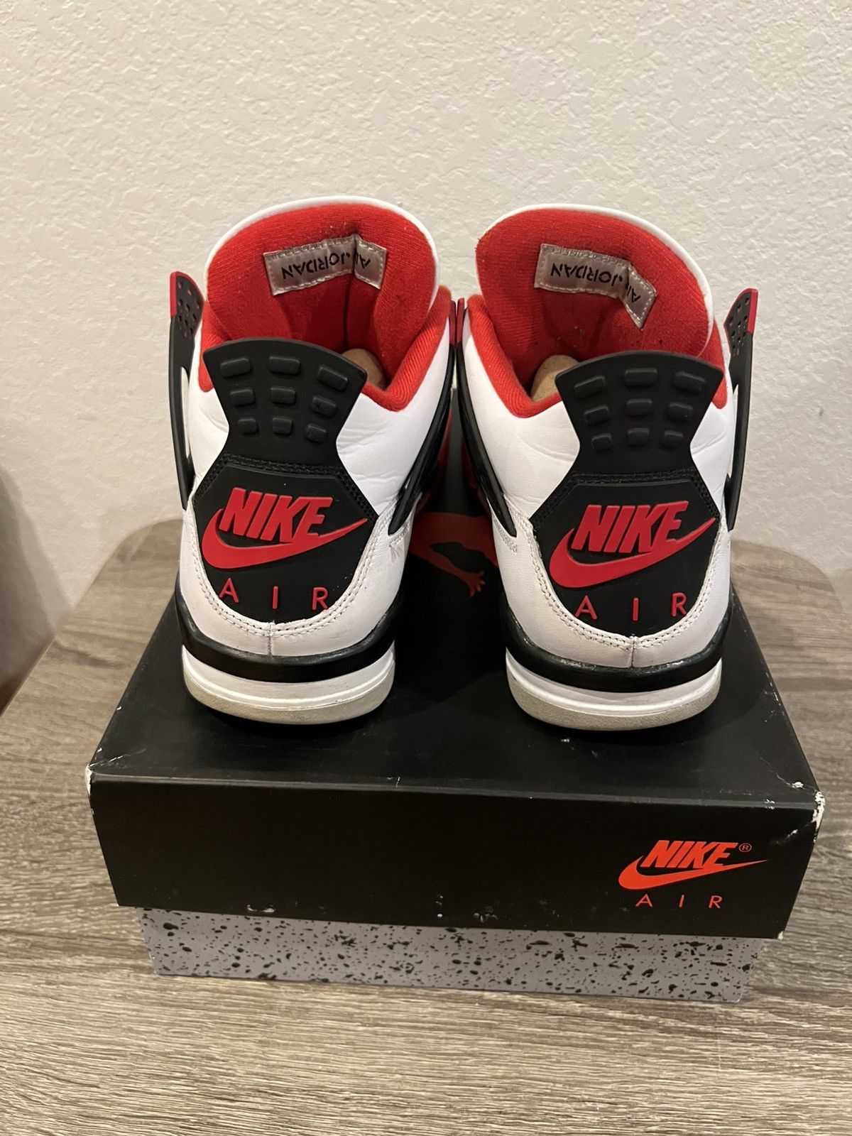 Jordan Brand Jordan 4 Retro Fire Red (2020) Size US 9 / EU 42 - 4 Thumbnail