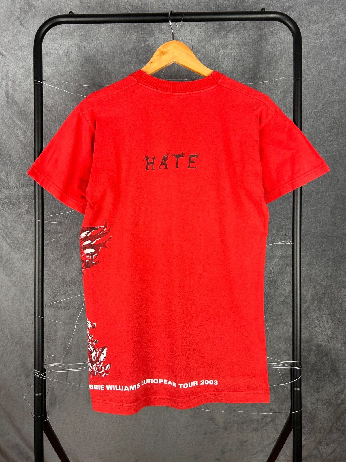 Vintage Love Hate Robbie Williams Europe tour tee from 2003 vintage Size US S / EU 44-46 / 1 - 2 Thumbnail