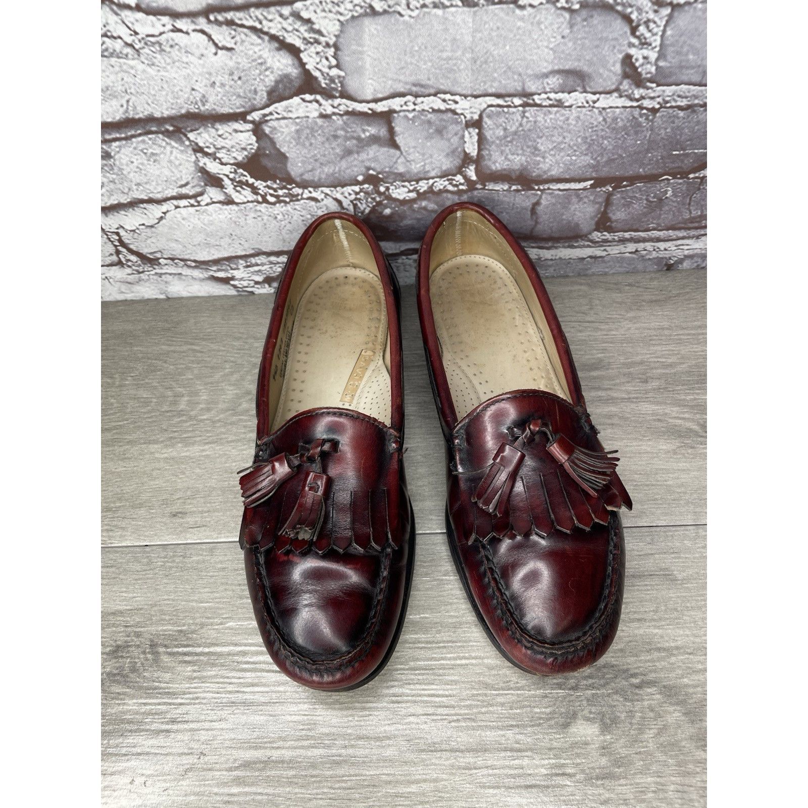 G.H. Bass & Co. G.H. Bass & Co. Weejuns Burgundy Leather Kiltie Tassel Loafe Size US 9.5 / EU 42-43 - 16 Thumbnail