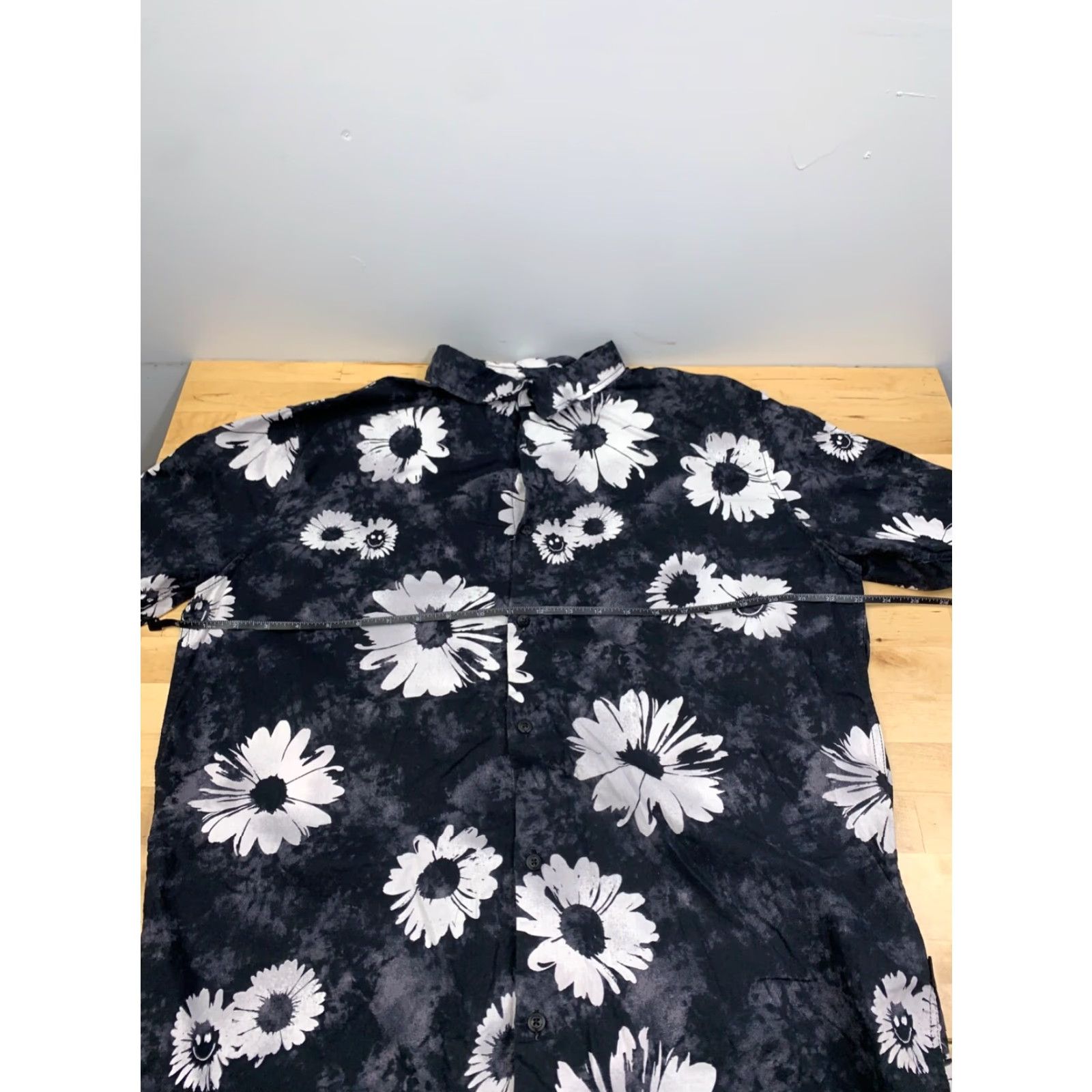 Quiksilver Quiksilver Button-Up Shirt Men L Black Floral Short Sleeve Collared Size US L / EU 52-54 / 3 - 4 Thumbnail