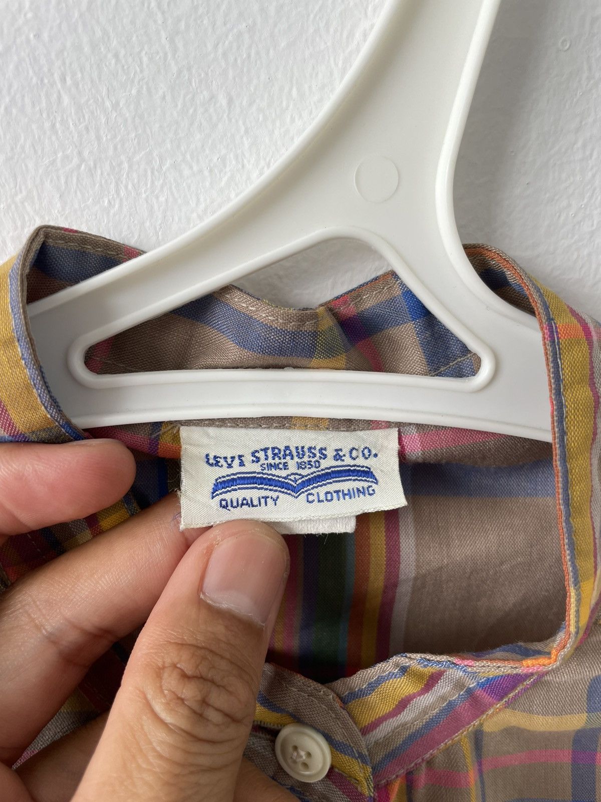 Levi's 1960s Vintage Levi’s Women’s Band collar plaid shirt Size S / US 4 / IT 40 - 5 Thumbnail