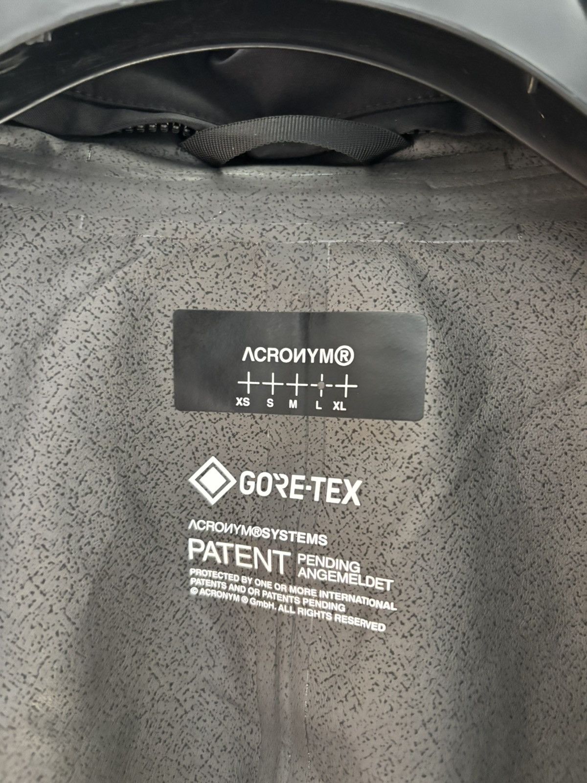 Acronym Acronym J103-GTV jacket size L Size US L / EU 52-54 / 3 - 4 Thumbnail