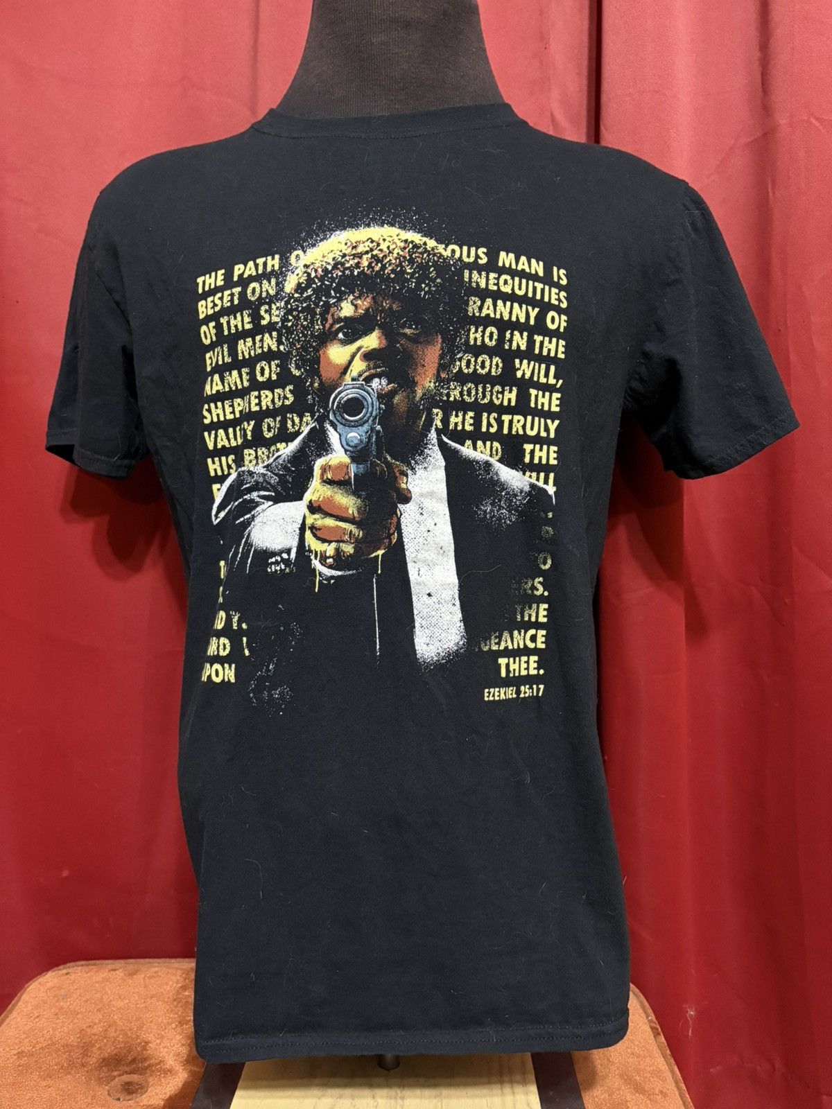 Vintage Pulp Fiction Jules Tshirt Ezekiel Movie Quote Tee Grail Size US L / EU 52-54 / 3 - 1 Thumbnail