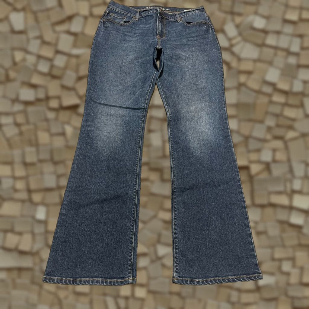 Old Navy VINTAGE? No, Vintage is No. Original Mid Rise Old Navy Jeans Women’s 10 Blue Denim Pockets Bootcut Regular Inseam 29 in Cotton Blend Denim Size 32" / US 10 / IT 46 - 1 Thumbnail