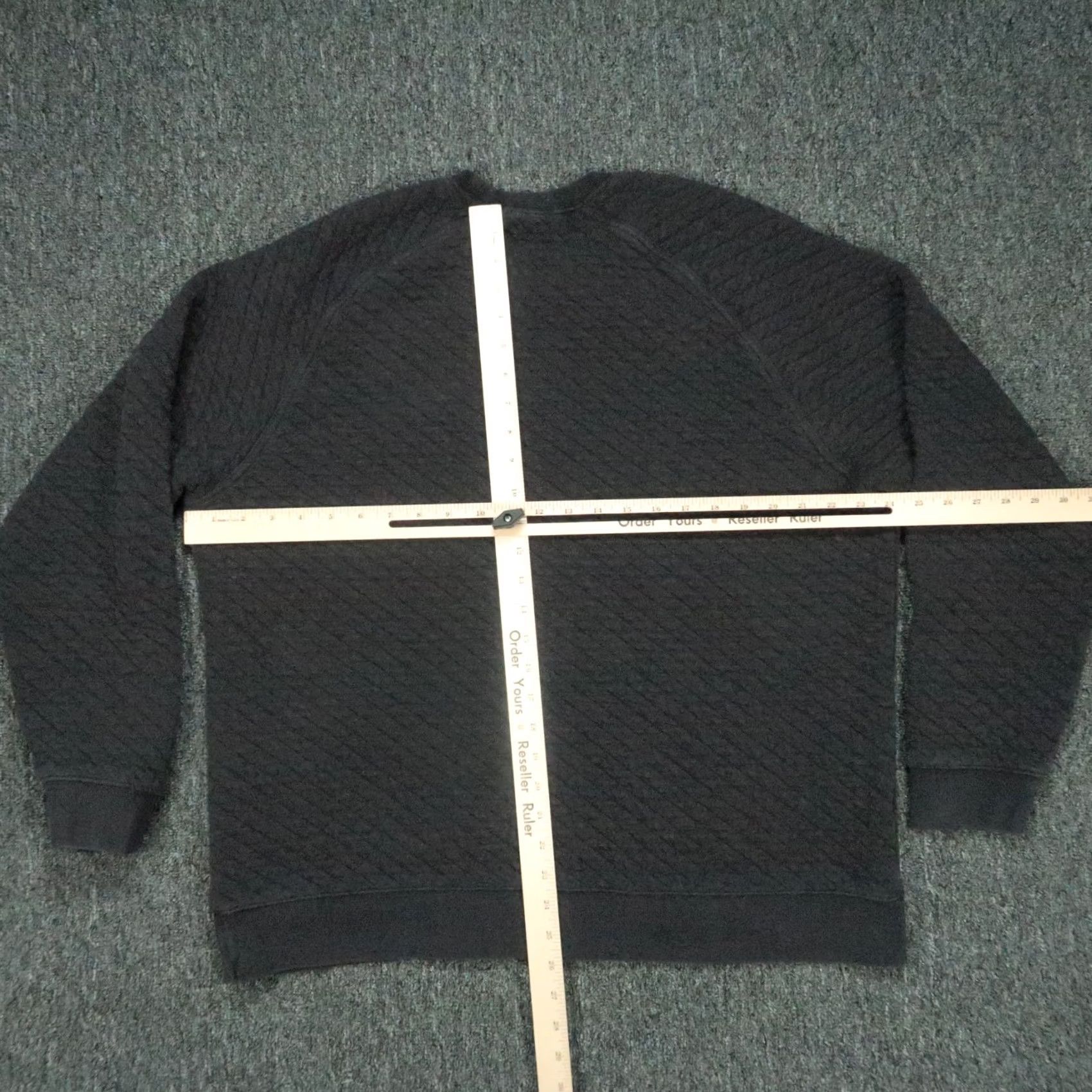 Vintage L.L. Bean Sweatshirt Mens XL Gray Quilted Cotton Polyester Crew Neck Pullover Winter Fall Spring Regular Fit Small Details: None Used/Pre-owned Size US XL / EU 56 / 4 - 6 Thumbnail
