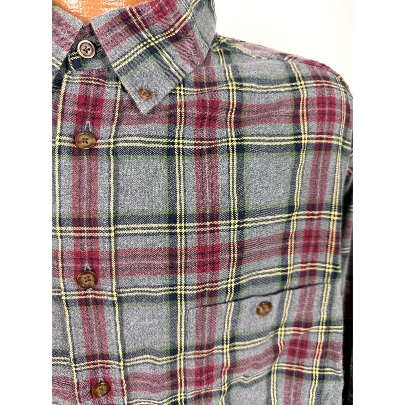 Roundtree & Yorke VINTAGE Roundtree & Yorke Portuguese Flannel Shirt Men 3XL TALL Gray Plaid Button-Up Shirt Size US XXL / EU 58 / 5 - 5 Thumbnail