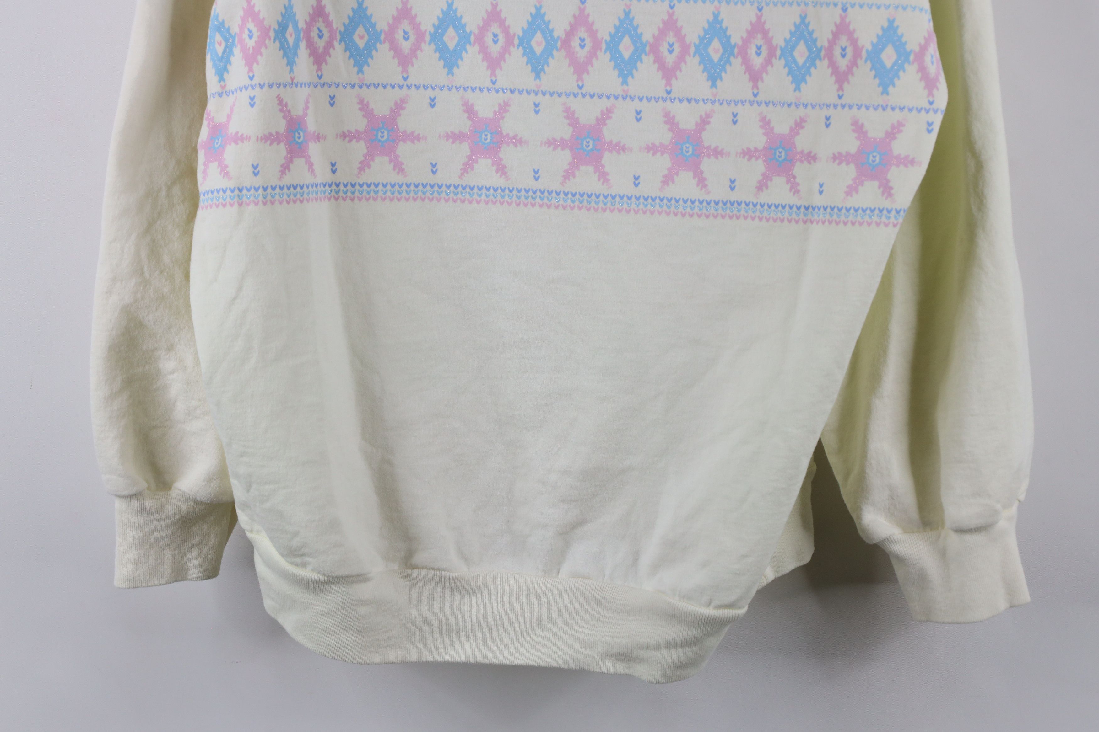 Vintage Vintage 90s Streetwear Snowflake Heart Sweatshirt Cream Size L / US 10 / IT 46 - 3 Thumbnail
