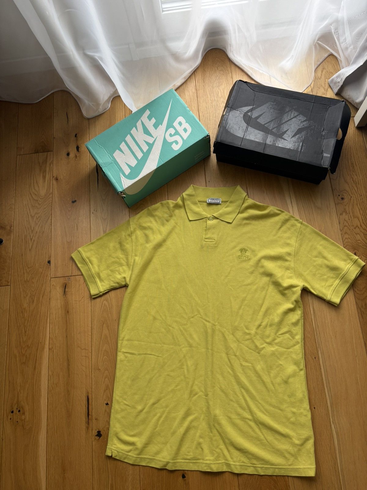Versace Versace T-shirt polo old money y2k Size US L / EU 52-54 / 3 - 1 Thumbnail