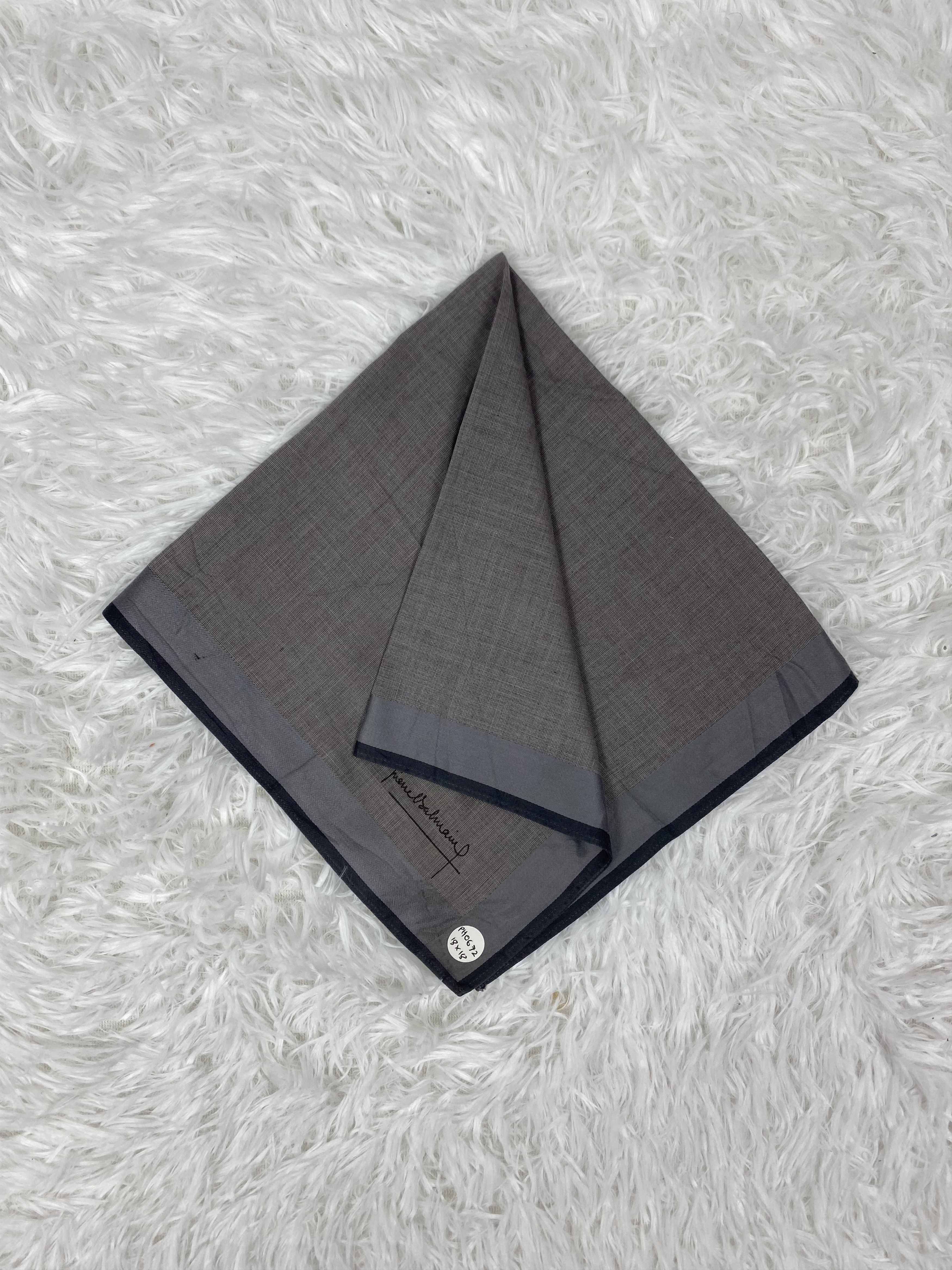 Pierre Balmain × Vintage Vintage Pierre Balmain Handkerchief Neckerchief PH0672 Size ONE SIZE - 1 Thumbnail