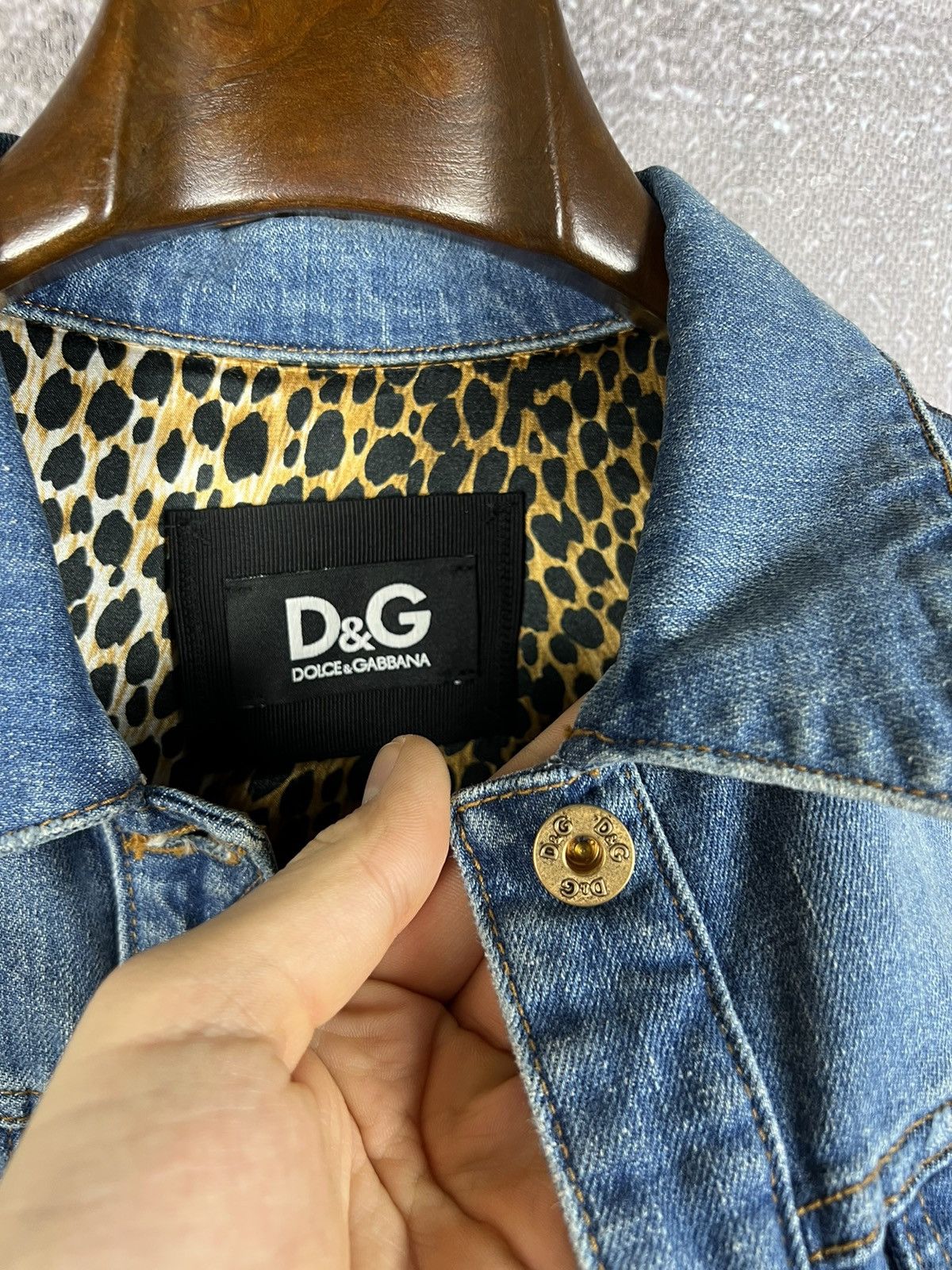 Designer × Dolce & Gabbana Dolce & Gabbana denim trucker jacket animal dotted ornaments Size M / US 6-8 / IT 42-44 - 25 Thumbnail