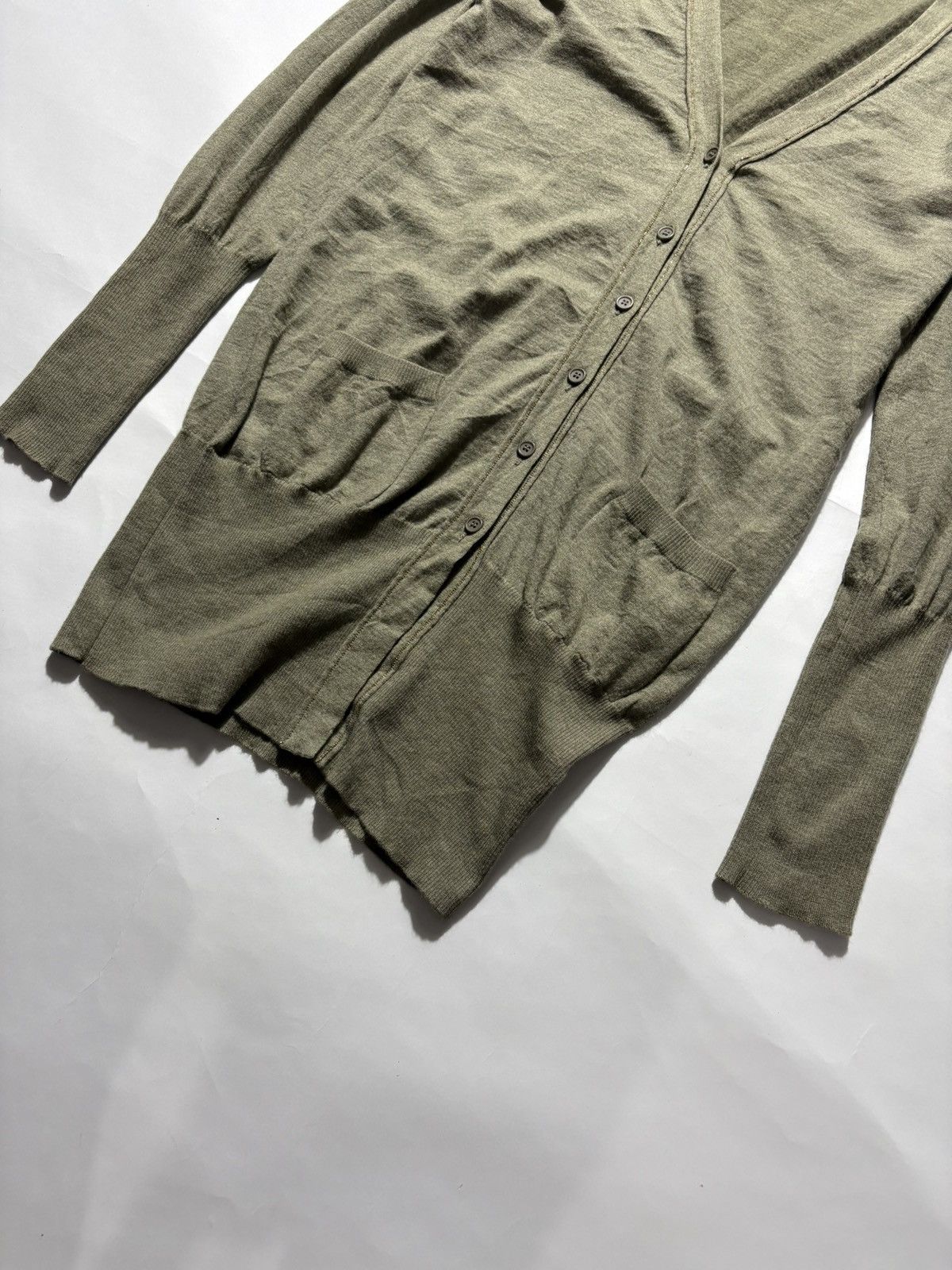 Brunello Cucinelli BRUNELLO CUCINELLI CASHMERE V NECK DECORATED BEADS CARDIGAN Size M / US 6-8 / IT 42-44 - 4 Thumbnail