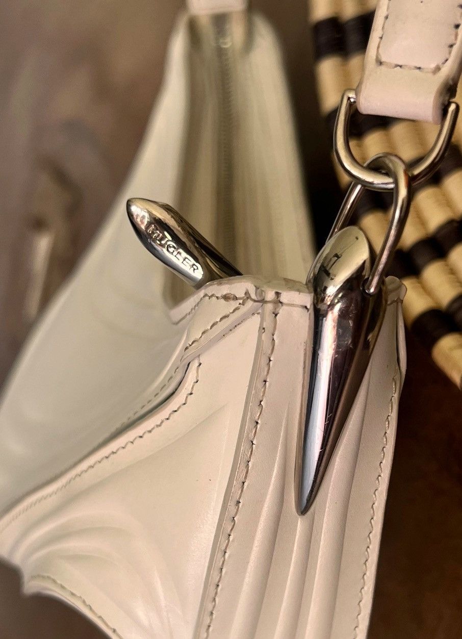 Mugler Mugler white spiral purse Size ONE SIZE - 8 Thumbnail