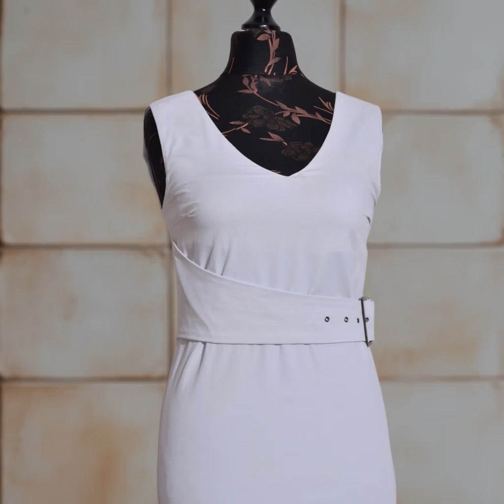 Sarah Pacini Sarah Pacini White Sleeveless Sheath Dress Belted V-Neck Italy Size S Ladies WomenWhite Sleeveless Sheath Dress Belted V-Neck Italy Size S Size S / US 4 / IT 40 - 1 Thumbnail