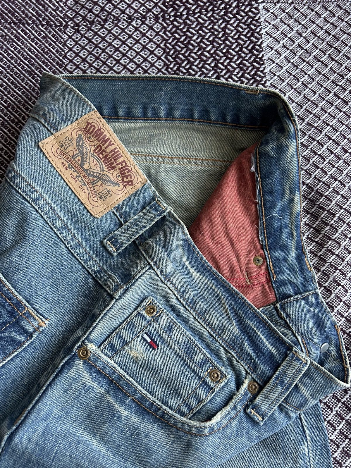 Tommy Hilfiger Crazy Tommy Hilfiger Denim Faded Jeans Washed Straight Sz 32 Size US 32 / EU 48 - 18 Thumbnail