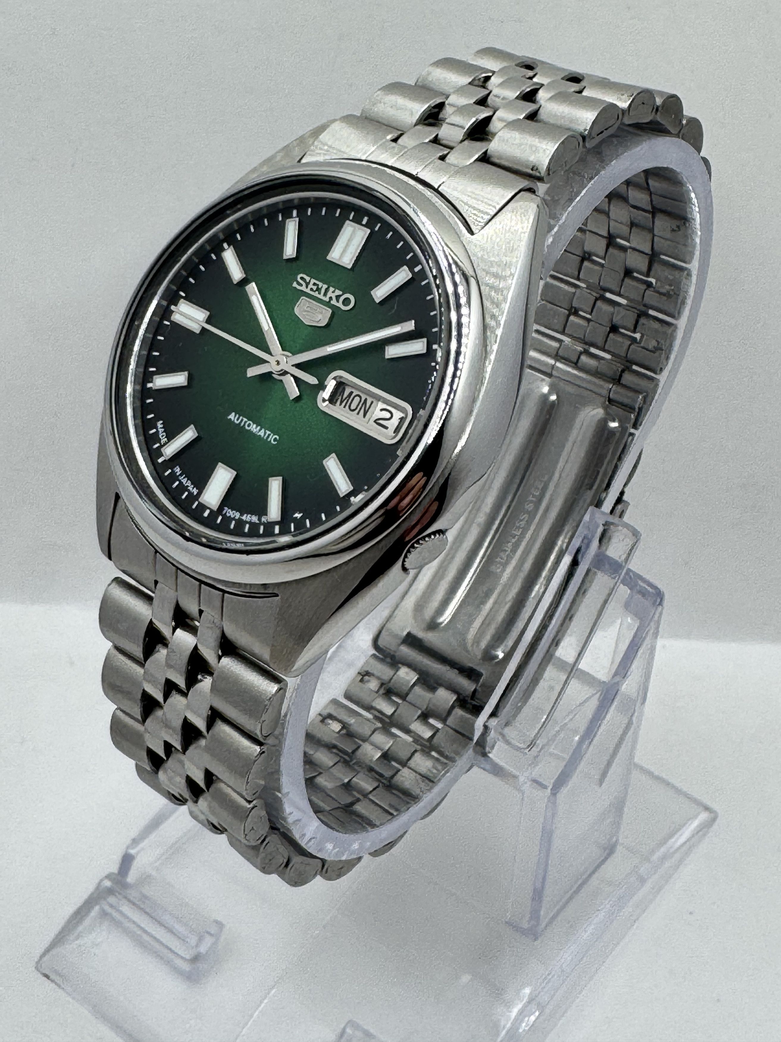 Seiko Automatic Wrist Watch 17 Jewels Day/Date Japan