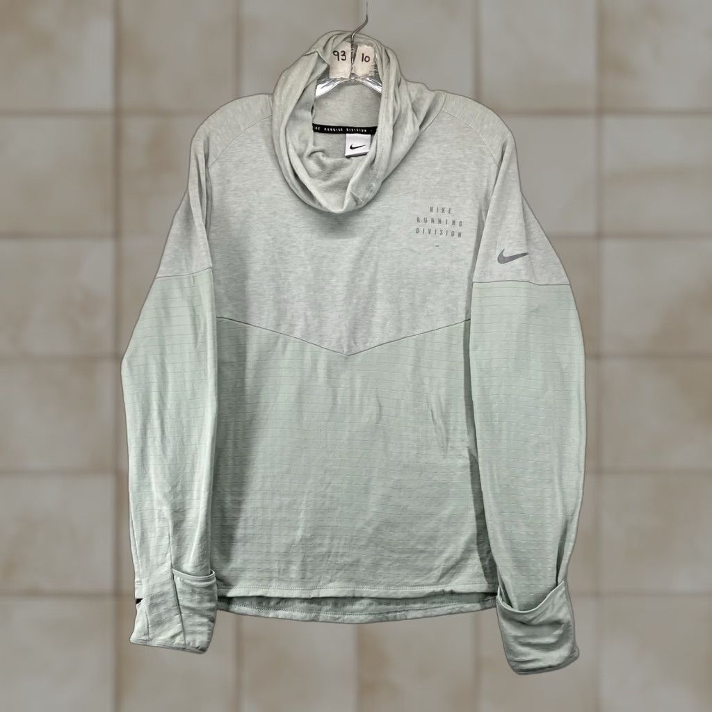 Nike Nike Running Division Women T-Shirt Mock Neck Athletic Light Sage Thumb Holes Shirt Size M / US 6-8 / IT 42-44 - 1 Thumbnail