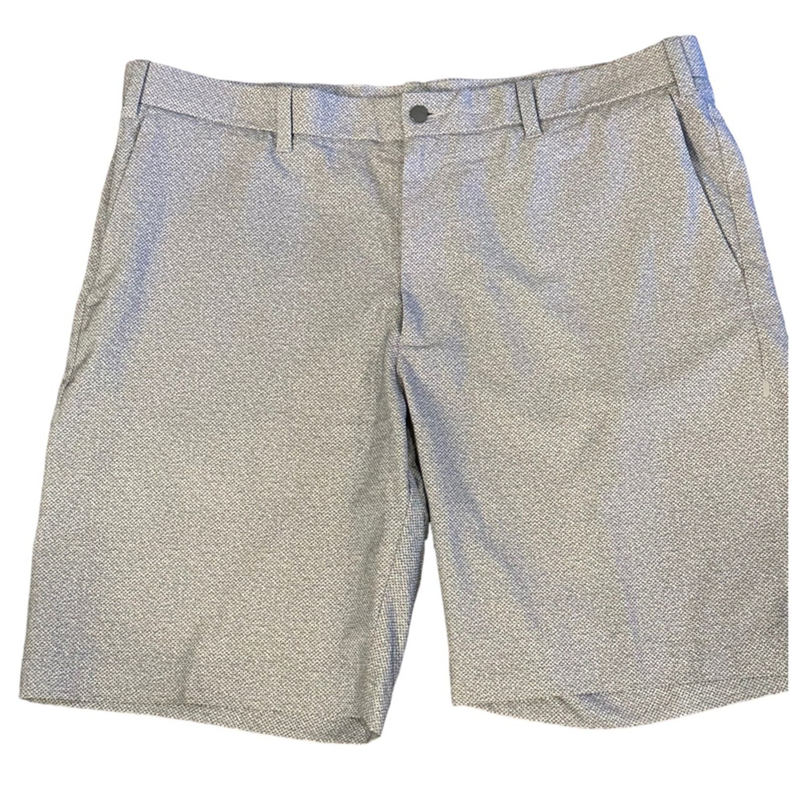Callaway Callaway Mens 40 Golf Shorts in a Gray Micro-Dot Pattern. Size US 40 / EU 56 - 1 Thumbnail