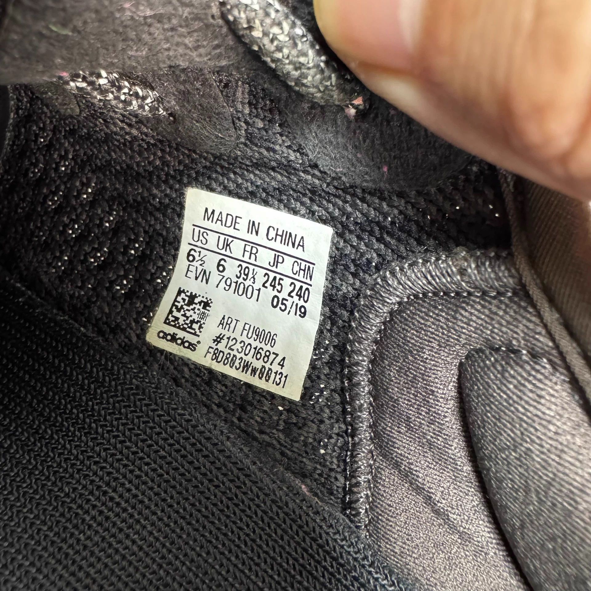 Adidas Adidas Yeezy 350V2 Black Angel 39 98 New Size US 8 / IT 38 - 6 Thumbnail