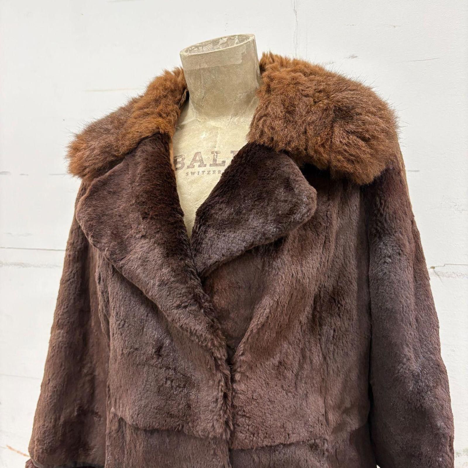 Other Vintage Chocolate Brown Rabbit or Nutria Real Fur Coat Size M / US 6-8 / IT 42-44 - 4 Thumbnail