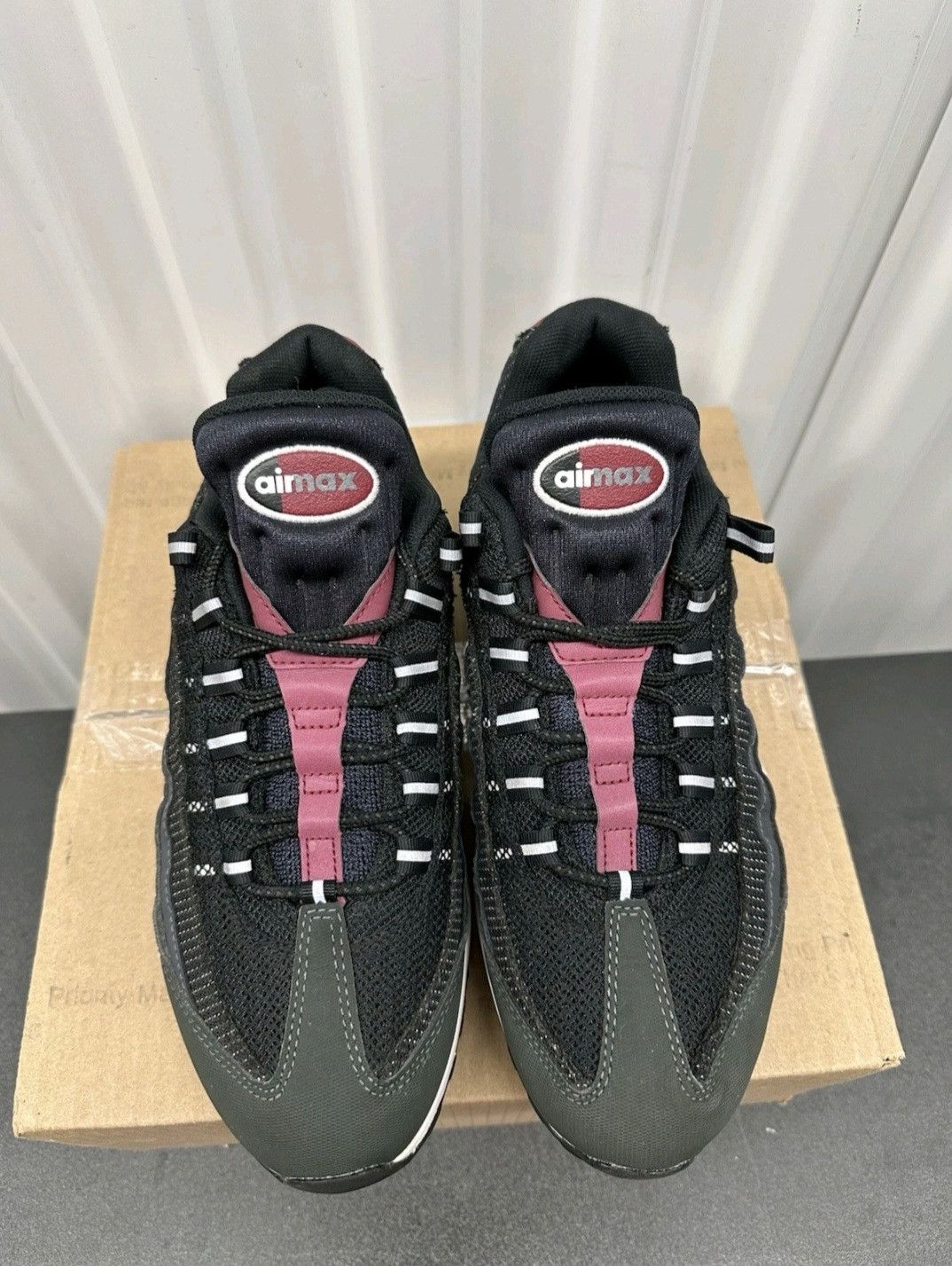 Nike Nike Air Max 95 Grey Team Red DQ3982001 Size 9 Men Size US 9 / EU 42 - 2 Thumbnail