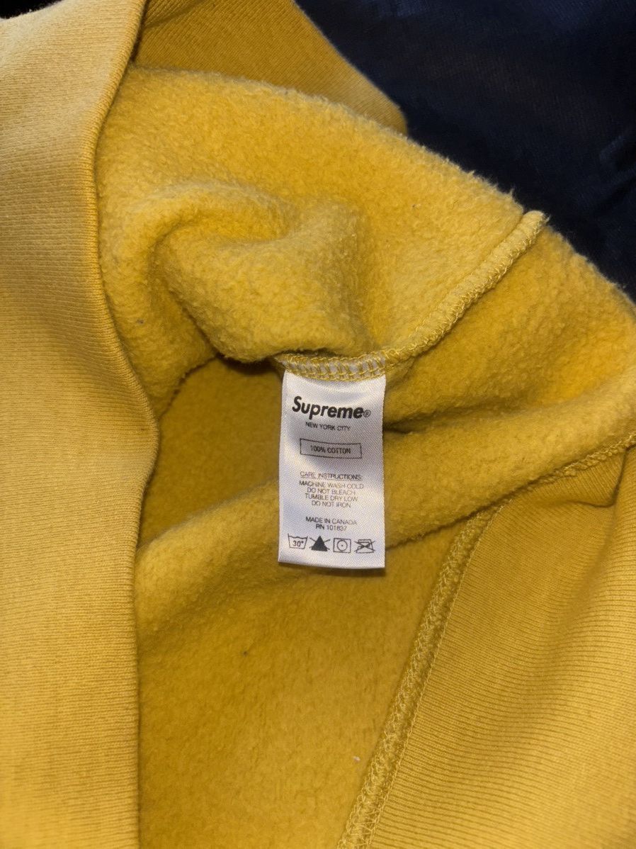 Supreme Supreme World Famous Crewneck Size US M / EU 48-50 / 2 - 5 Thumbnail