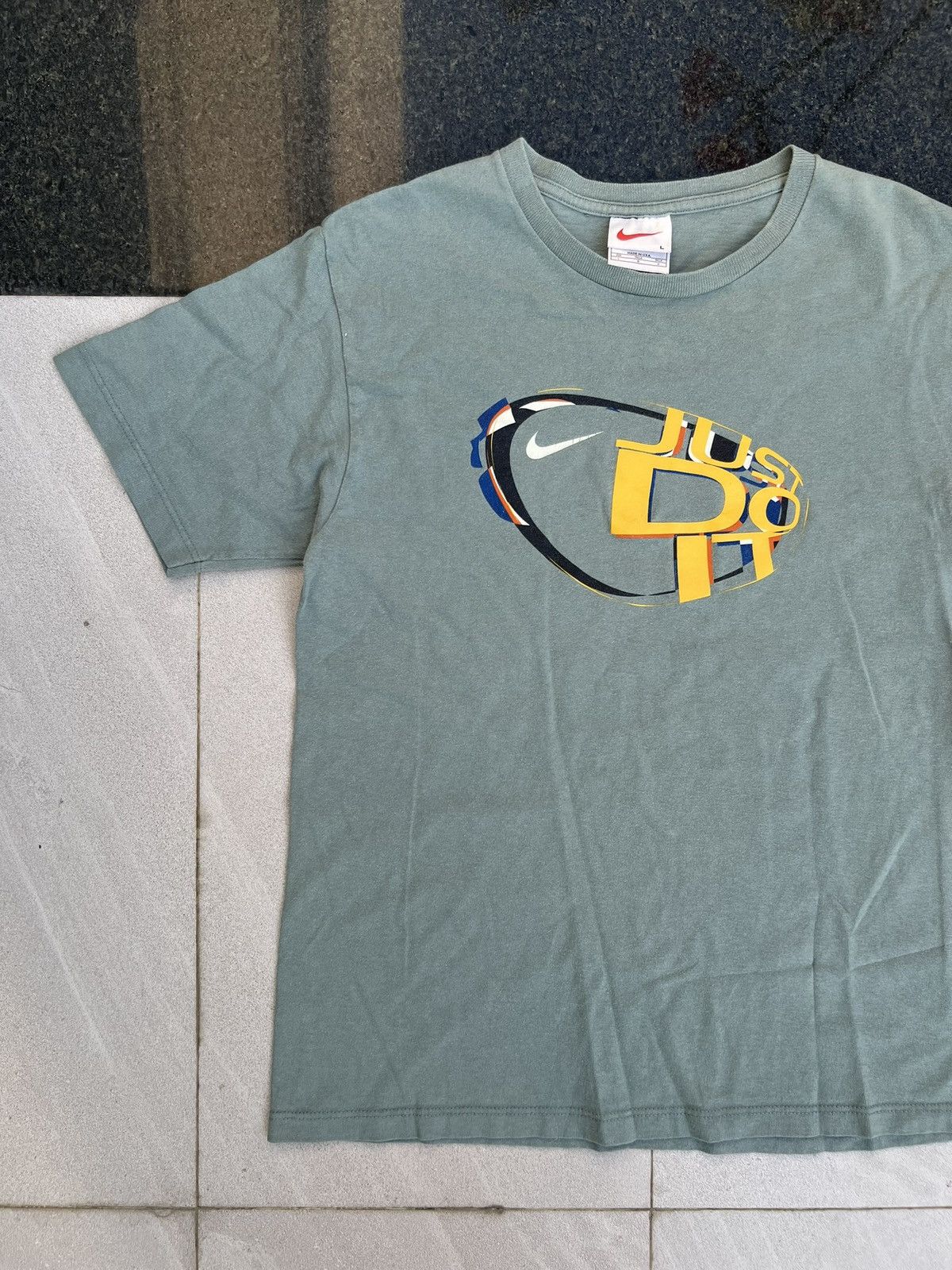 Nike 90s Nike Big Retro Logo Vintage Y2K Tee T-Shirt Size US S / EU 44-46 / 1 - 2 Thumbnail