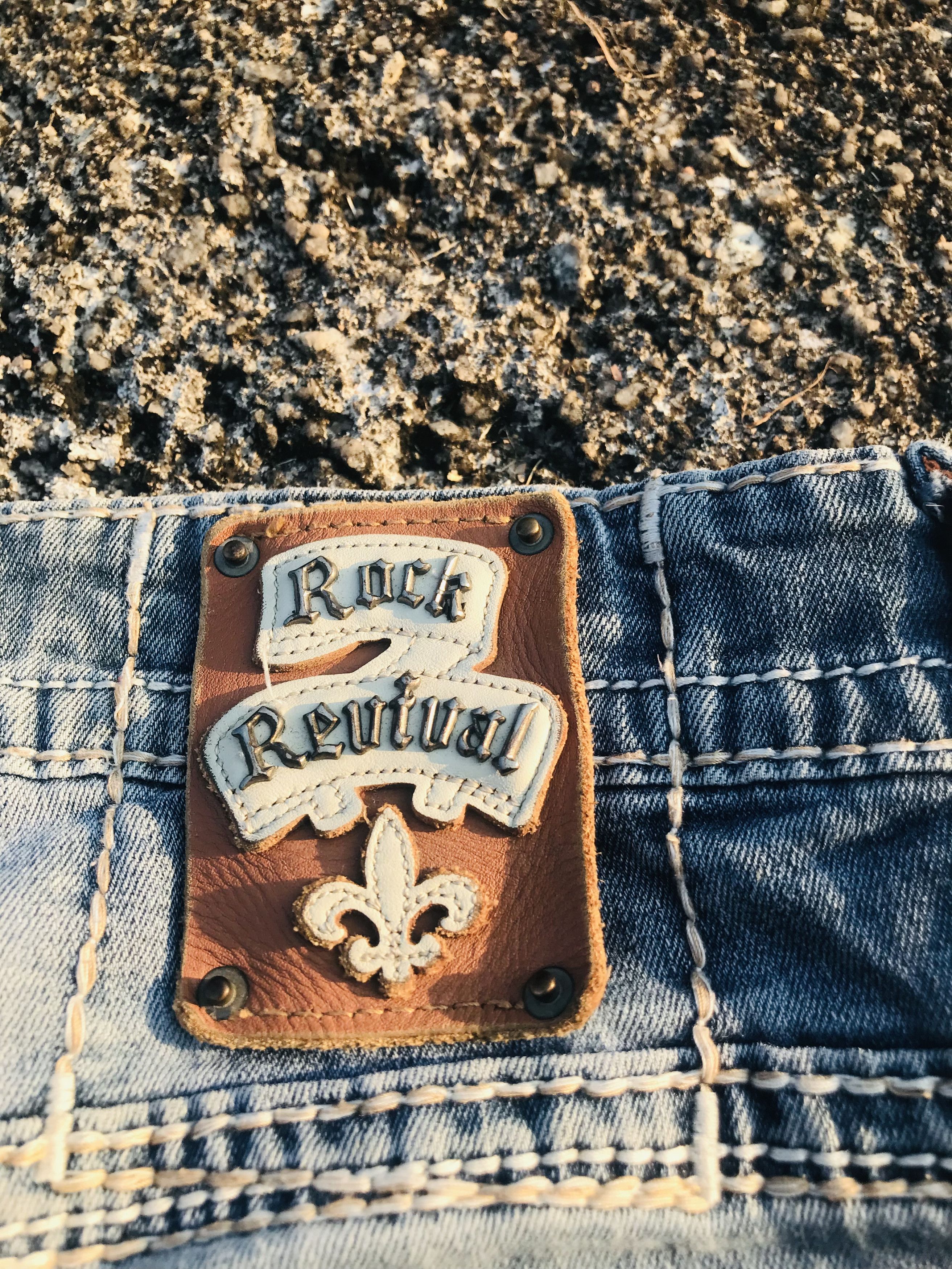 Rock Revival Double pocket Rock Revival distressed flared jeans Size US 33 - 15 Thumbnail