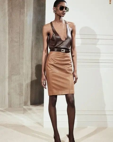 Saint Laurent Paris o1s1wg110225 760864 Pencil Skirt in Lambskin in Brown Size 25" / US 0 / IT 36 - 2 Thumbnail