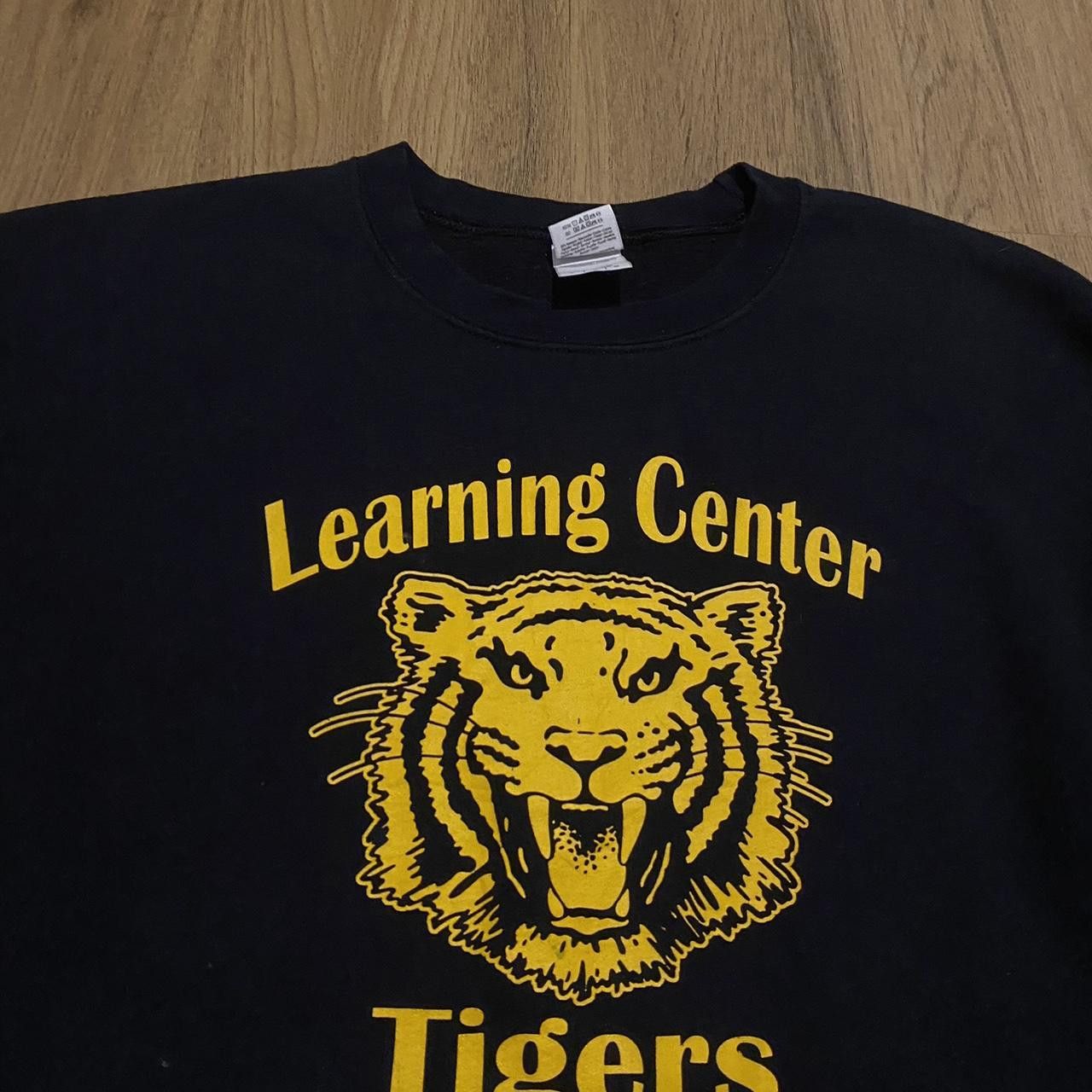 Gildan 80s Learning Center Tigers crewneck sweatshirt in Size US L / EU 52-54 / 3 - 2 Thumbnail