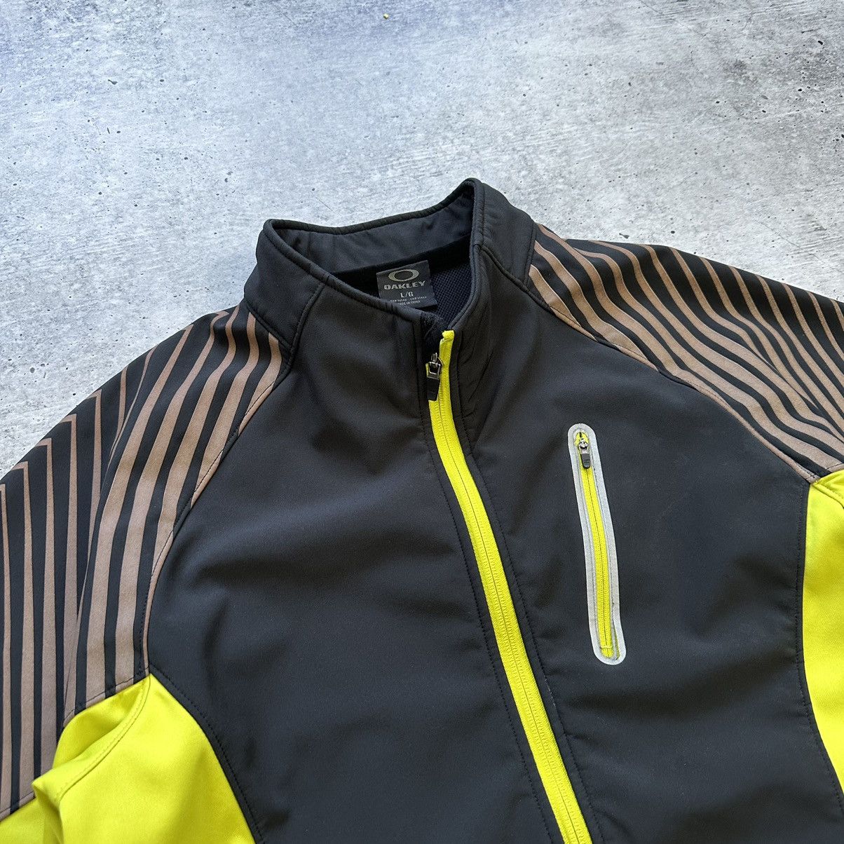 Oakley Oakley Running Zip Jacket Reflective Black Yellow Men’s Size US L / EU 52-54 / 3 - 8 Thumbnail