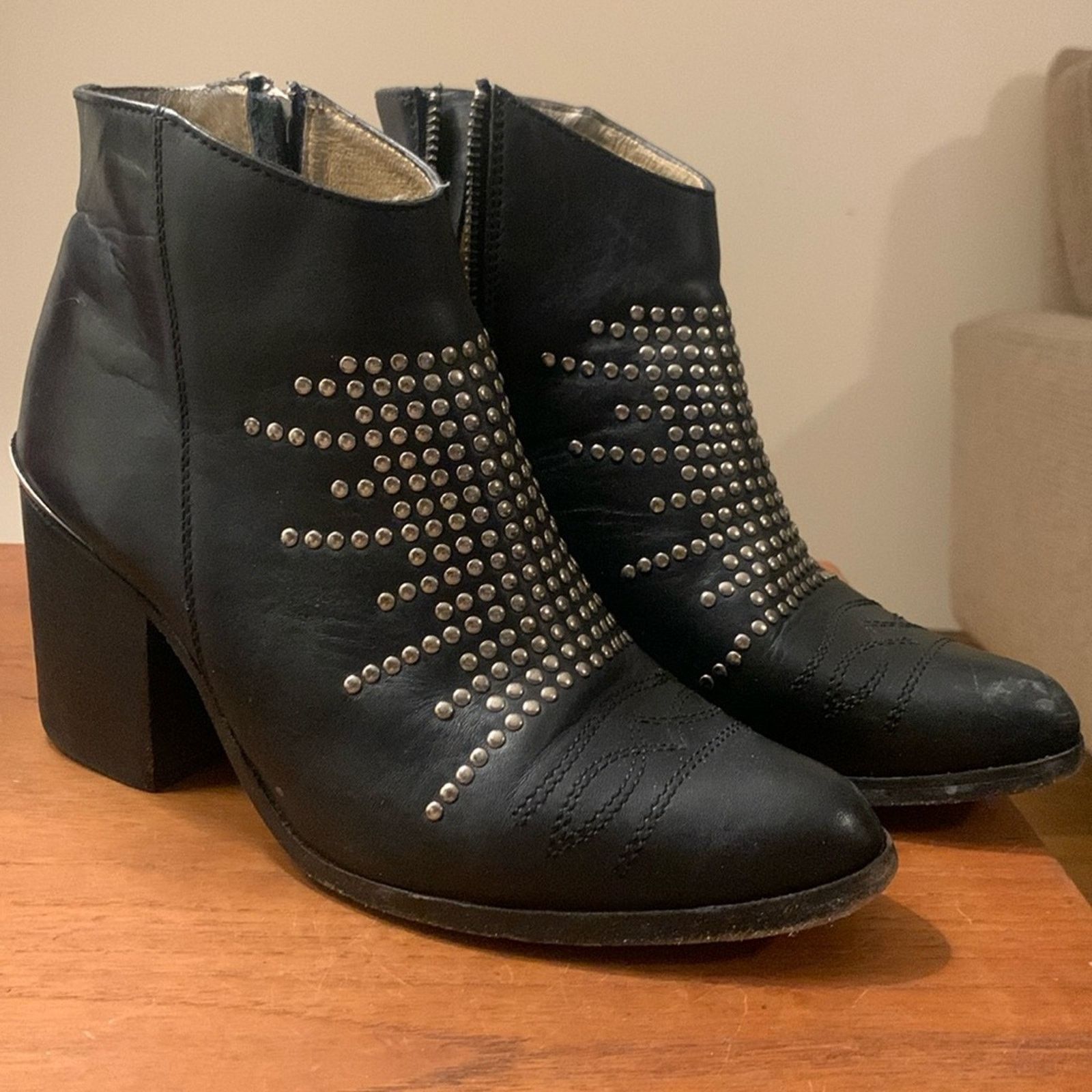 Vintage Sole Child black all leather ankle booties moto,silver studs Size US 7.5 / IT 37.5 - 3 Thumbnail