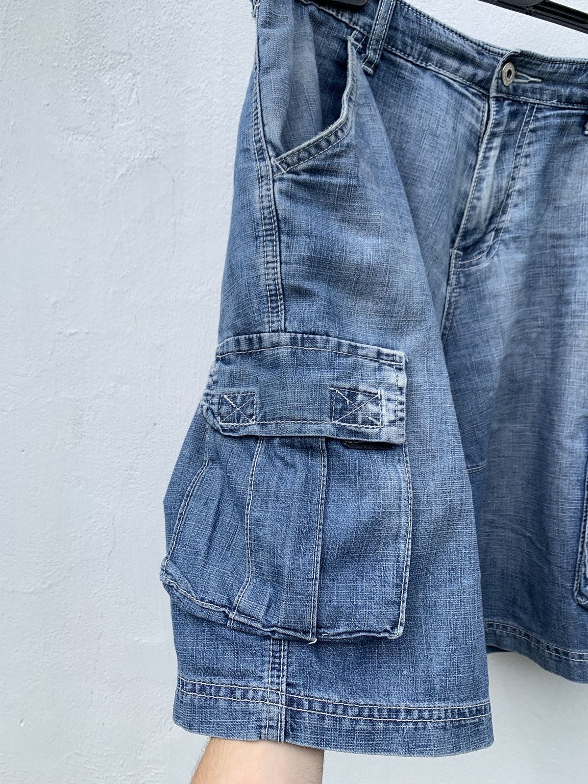 Japanese Brand Vintage Japanese Y2K Cargo Aviator Blue Denim Jean Shorts Size US 30 / EU 46 - 7 Thumbnail