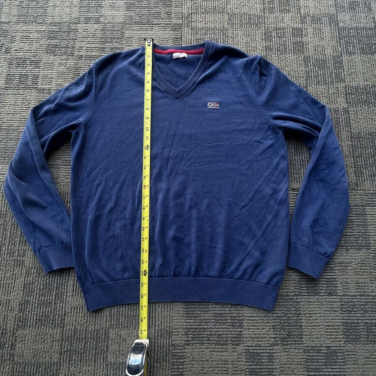 Napapijri Vintage Napapijri Navy Blue V-Neck sweater Size US S / EU 44-46 / 1 - 5 Thumbnail