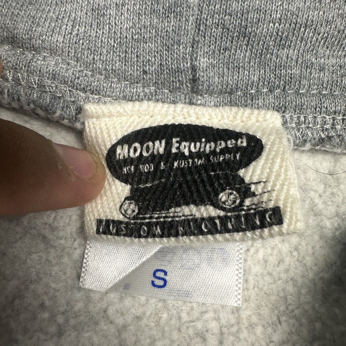 Other MOONEYES EQUIPPED HOODIE Size US S / EU 44-46 / 1 - 4 Thumbnail