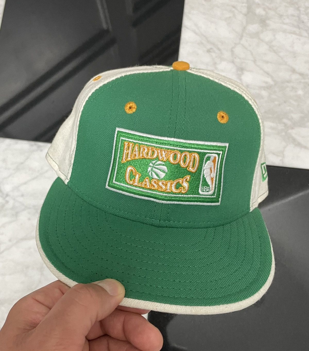 New Era 🔥 Vintage Celtics fitted 7 1/8 Size ONE SIZE - 2 Thumbnail