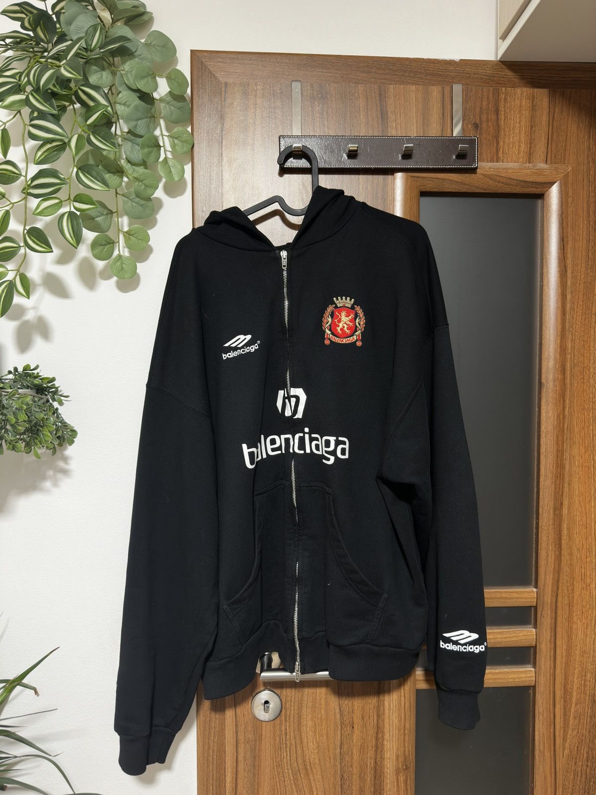 Balenciaga Balenciaga Manchester Zip Hoodie Size US S / EU 44-46 / 1 - 1 Thumbnail