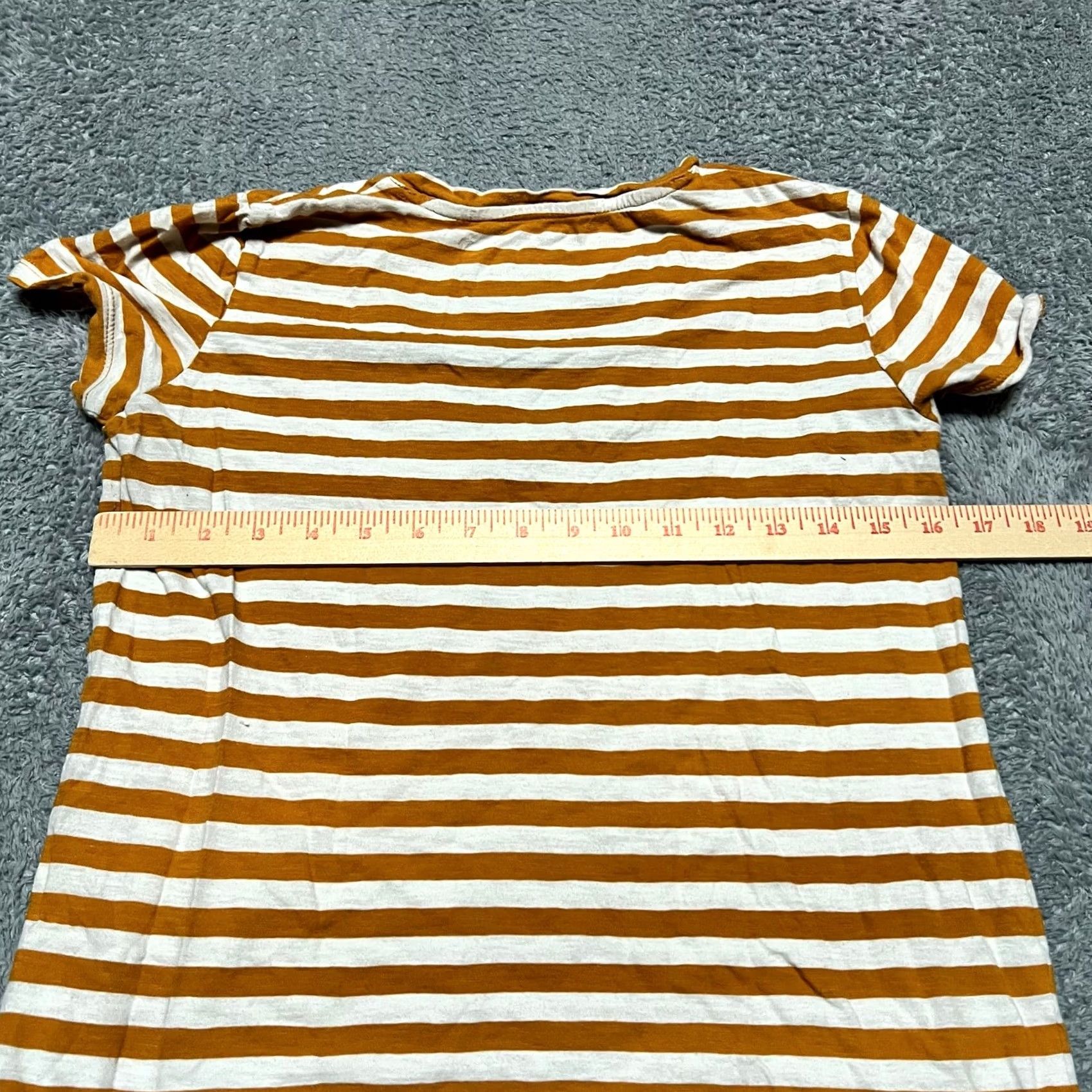 Madewell Madewell T-Shirt Shirt Womens Small Striped Mustard Yellow Short Sleeve V-Neck Tee S Yellow Women’s Size S / US 4 / IT 40 - 4 Thumbnail