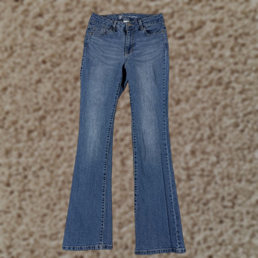 Vintage No Boundaries Jeans Womens 24 Blue Denim Bootcut Light Wash Stretch 5-Pocket 24x29 Cotton Size 32" / US 10 / IT 46 - 1 Thumbnail