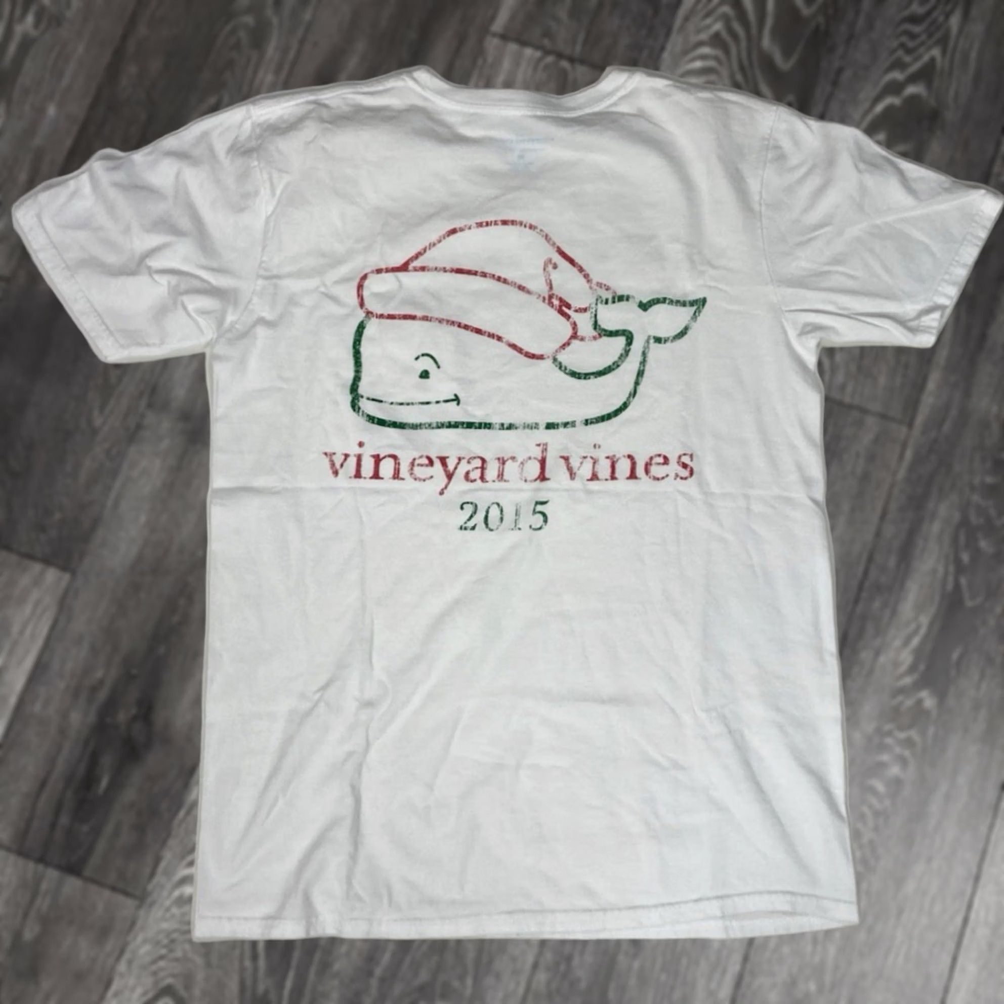 Vineyard Vines Vineyard Vines Christmas T-Shirt Shirt Men Medium White Crew Neck Short Sleeve Graphic Print Pocket Base All Seasons Decade 2015 Size US M / EU 48-50 / 2 - 1 Thumbnail