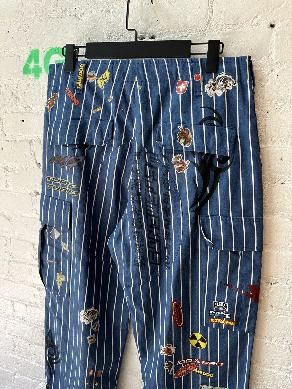 Vetements VETEMENTS 2019 PRINTED PANTS SZ L Size US 32 / EU 48 - 5 Thumbnail