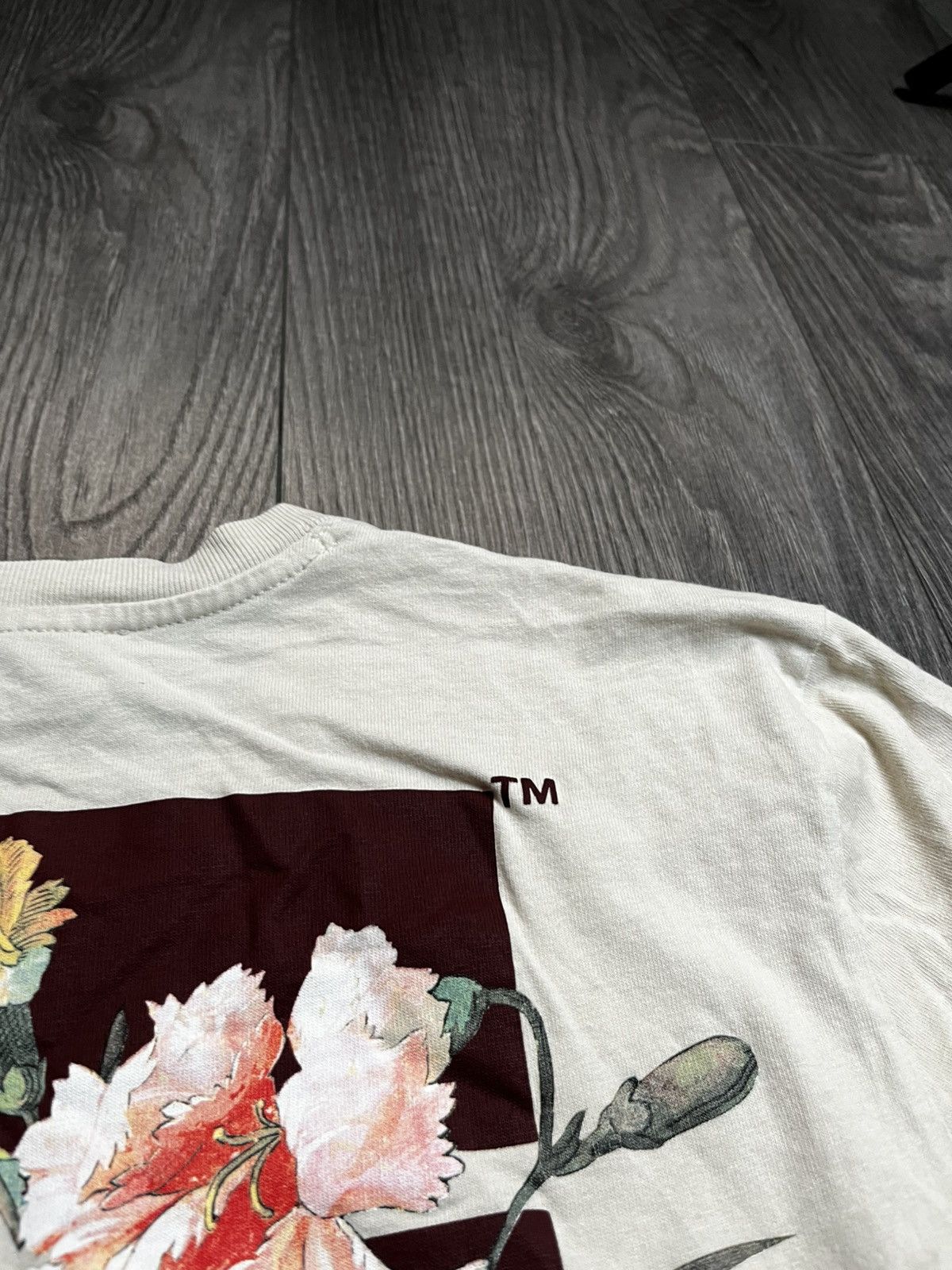 Off-White Off-White Floral Arrows Logo T-Shirt Cream/Beige Size L / US 10 / IT 46 - 5 Thumbnail