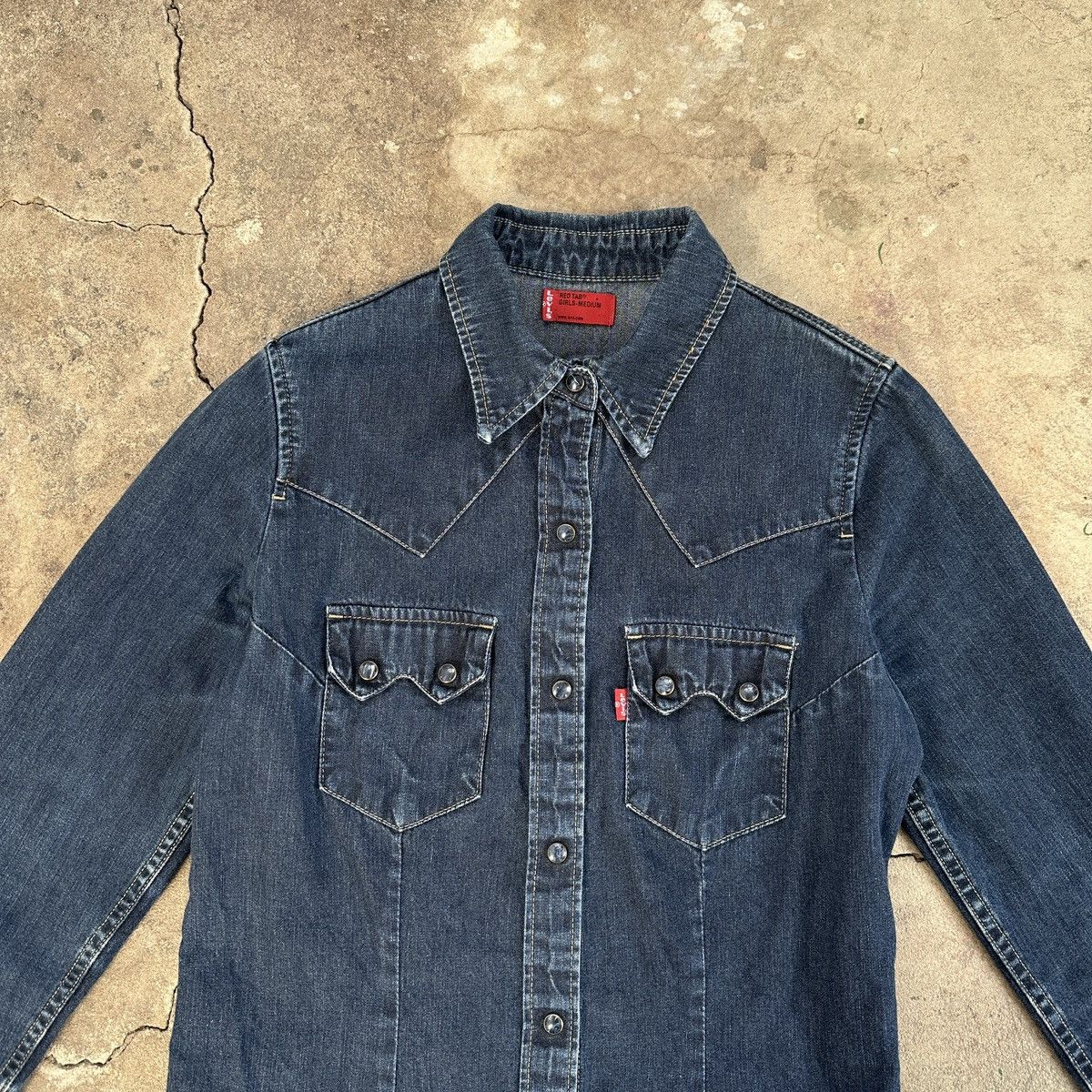 Levi's × Levi's Vintage Clothing × Vintage Vintage Levis Red Tab Girls Denim Button Ups Shirt Size M / US 6-8 / IT 42-44 - 3 Thumbnail