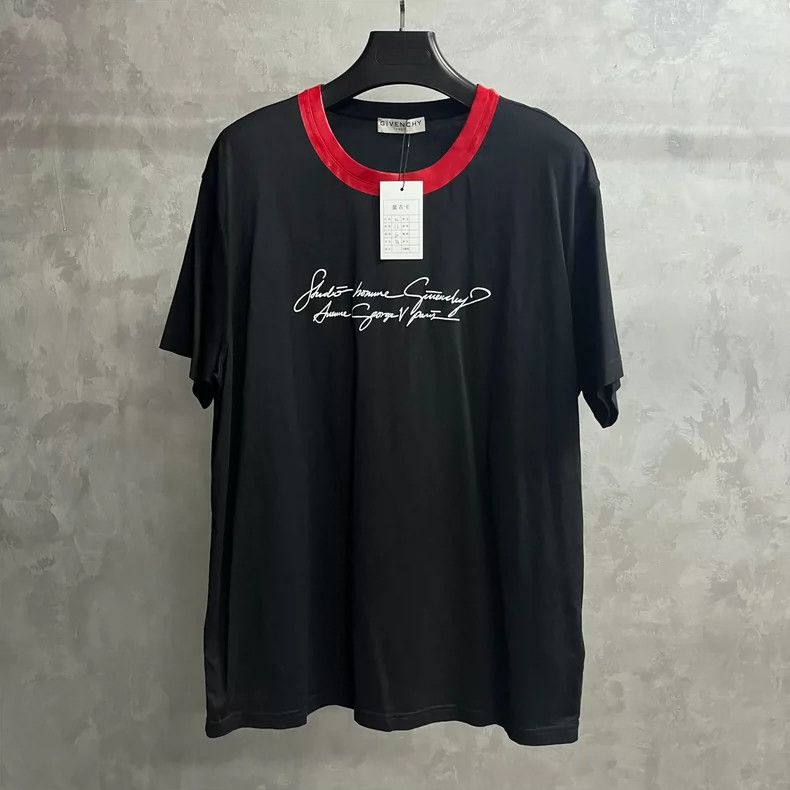 Givenchy Givenchy Black Red Leather Collar Embroidered Pattern Logo Size US XL / EU 56 / 4 - 1 Thumbnail