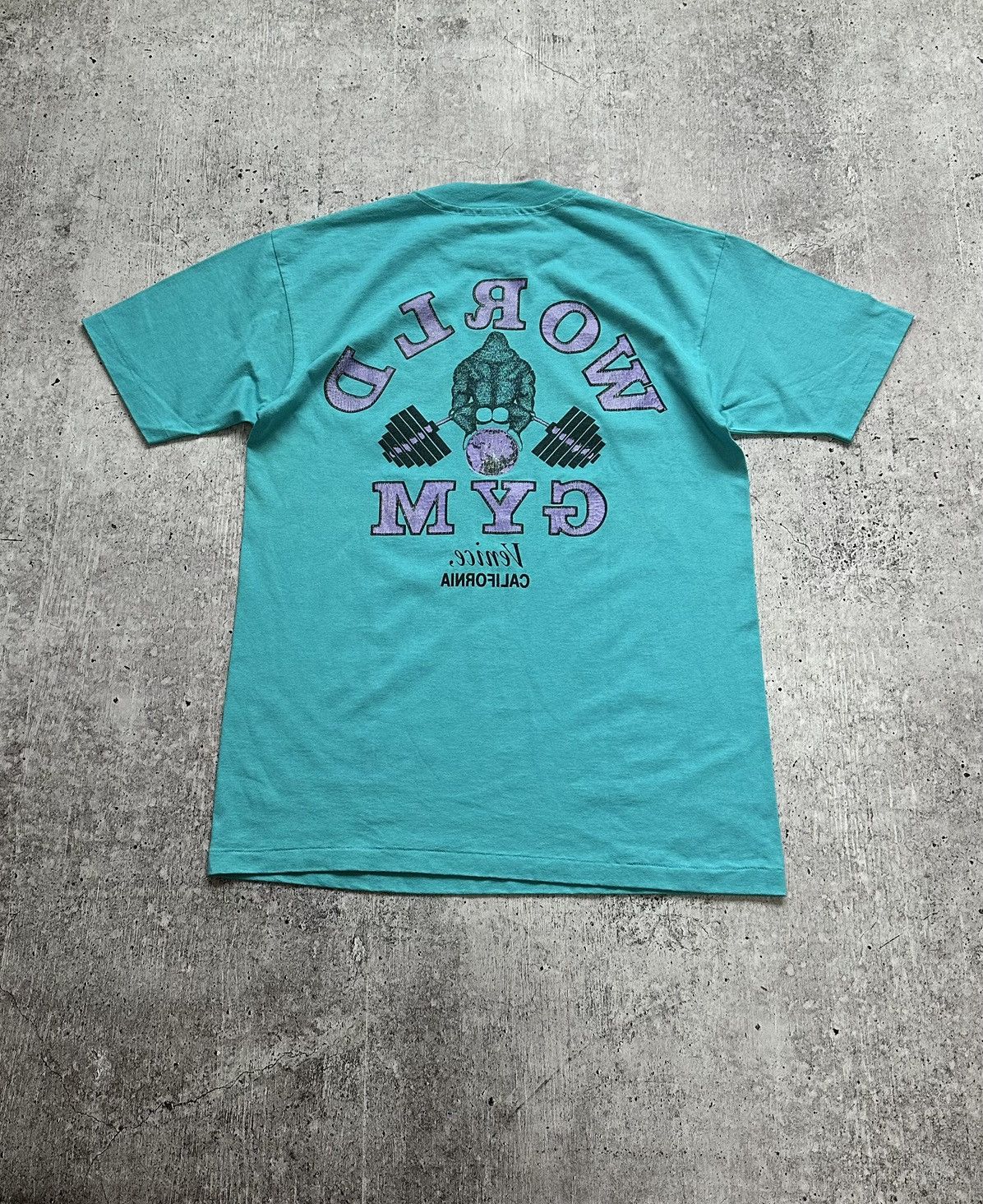 Vintage Vintage 90’s World Gym Venice California Single Stitch Tee Size US L / EU 52-54 / 3 - 15 Thumbnail