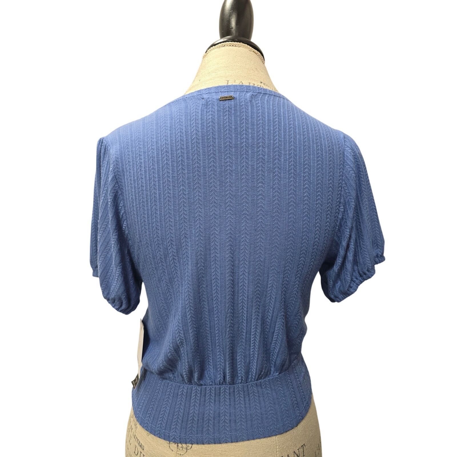 O'Neill O'Neil Hilda Knot Front Knit Crop Top, Women's, Medium, NWT Size M / US 6-8 / IT 42-44 - 3 Thumbnail