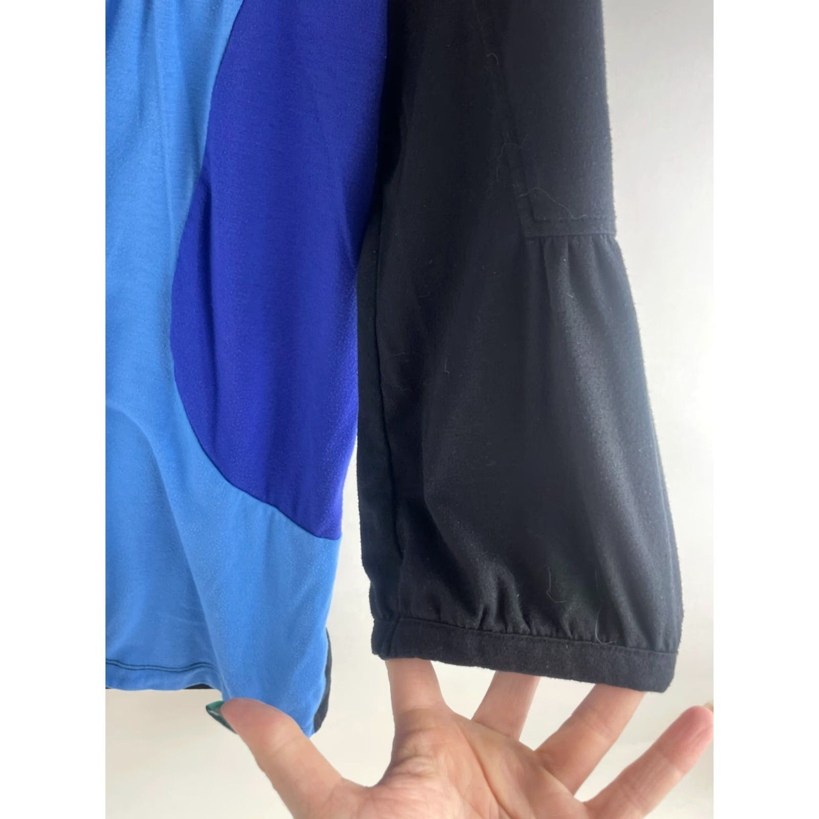 Vintage VINTAGE ELLE Shirt Women's Size Medium Black Blue Purple 3/4 Sleeve Abstract Patches Shirt Ladies Medium Black Blue Purple 3/4 Sleeve Abstract Patches Size M / US 6-8 / IT 42-44 - 5 Thumbnail