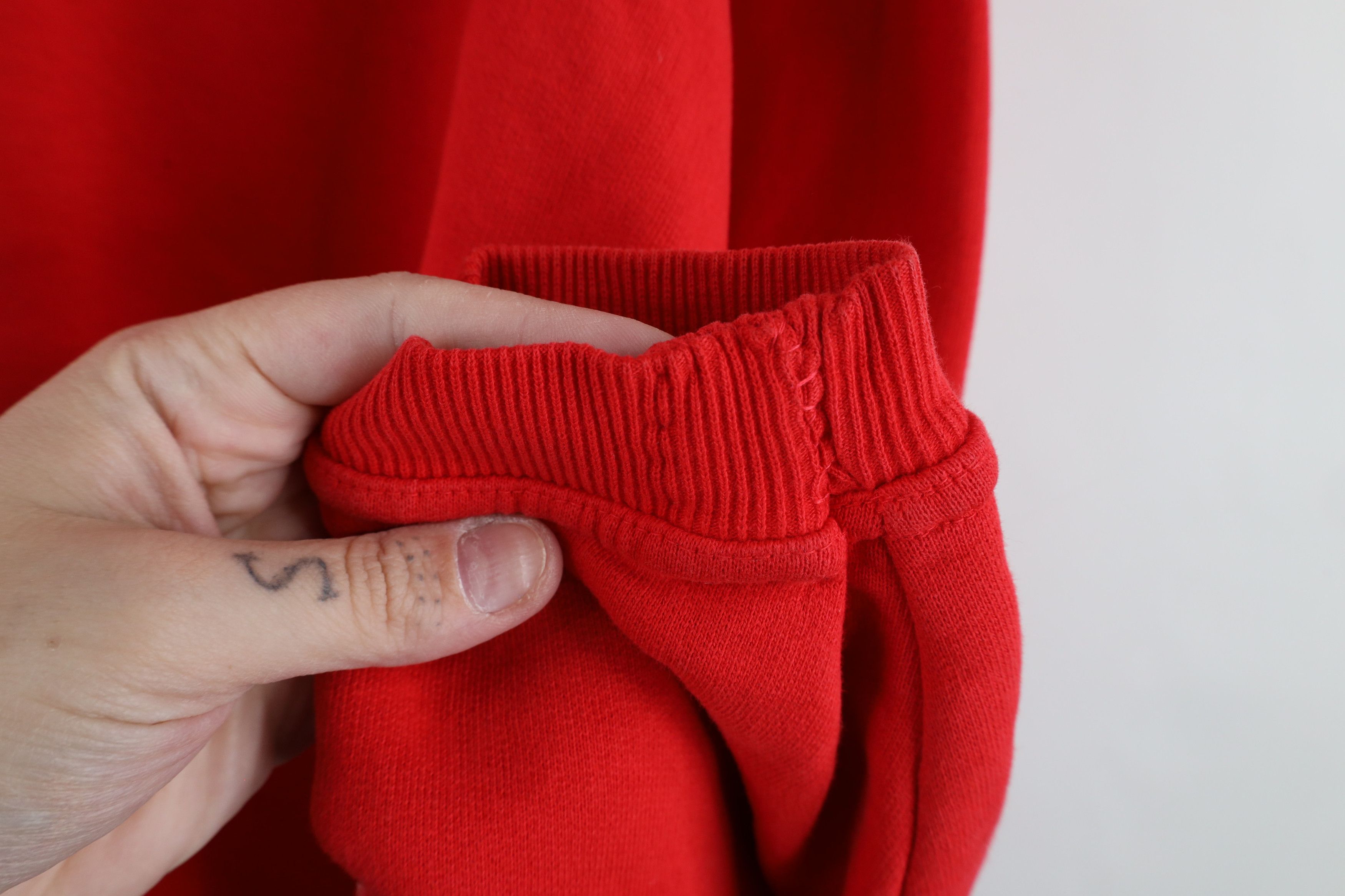 Vintage Vintage 90s Bloomingdales Spell Out Bloomies Sweatshirt Red Size XXL / US 16-18 / IT 52-54 - 5 Thumbnail