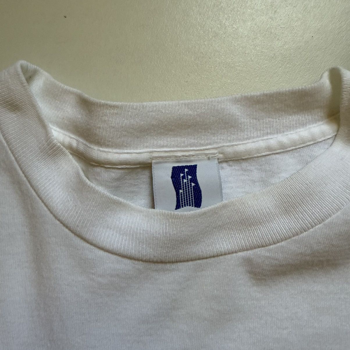 Vintage Vintage Six Flags Fiesta Texas 1996 T-Shirt Size US M / EU 48-50 / 2 - 7 Thumbnail
